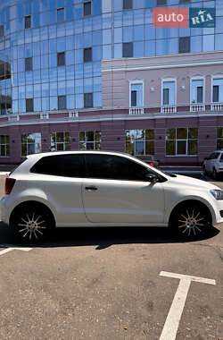 Хетчбек Volkswagen Polo 2014 в 