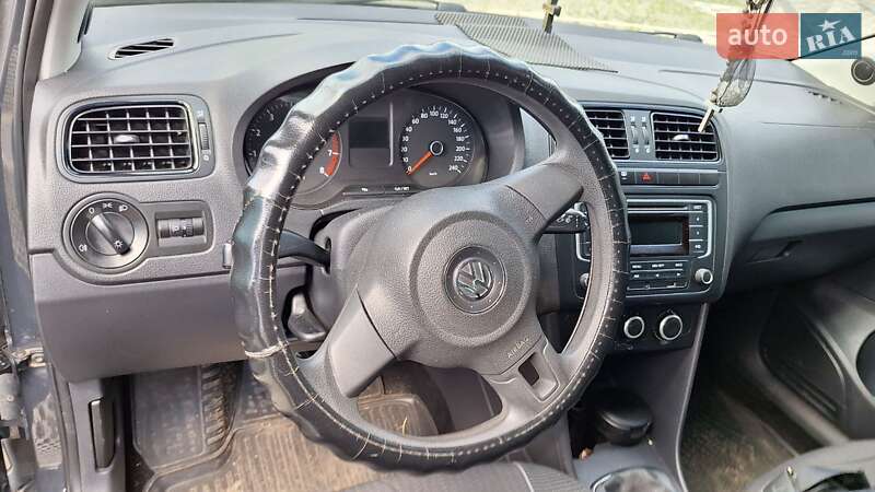 Седан Volkswagen Polo 2012 в Львове