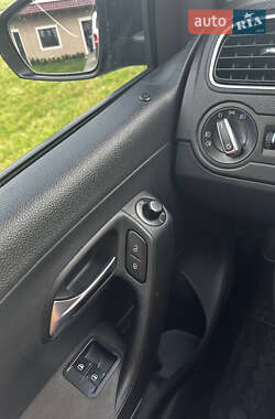 Хэтчбек Volkswagen Polo 2011 в Черновцах