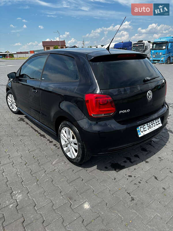 Хэтчбек Volkswagen Polo 2011 в Черновцах