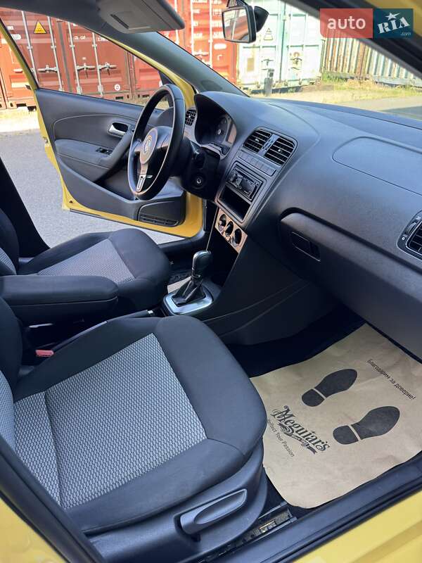 Хетчбек Volkswagen Polo 2010 в Києві