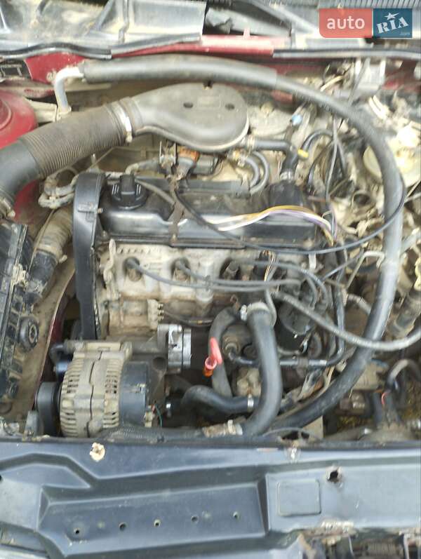 Седан Volkswagen Polo 1996 в Долине