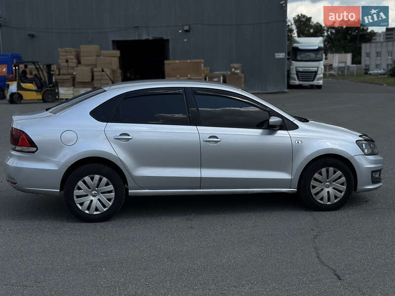 Седан Volkswagen Polo 2018 в Киеве