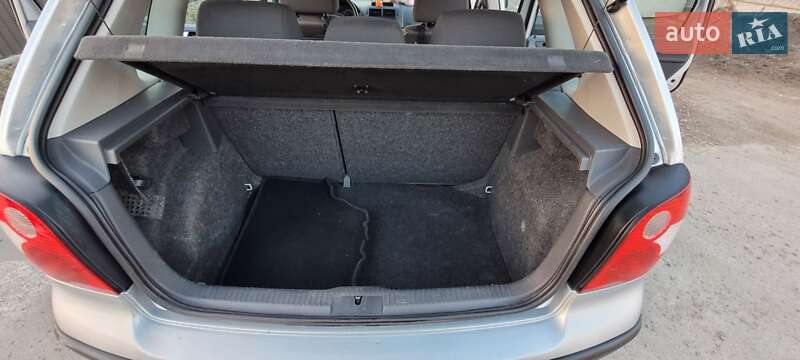 Хэтчбек Volkswagen Polo 2002 в Петропавловской Борщаговке