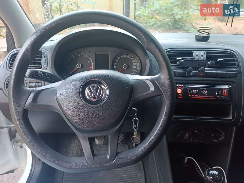 Седан Volkswagen Polo 2017 в Николаеве