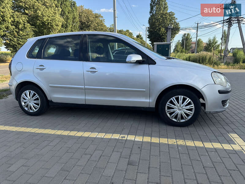 Хэтчбек Volkswagen Polo 2005 в 