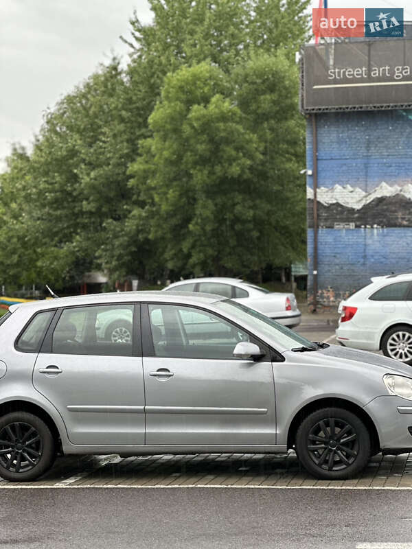 Хэтчбек Volkswagen Polo 2007 в Киверцах