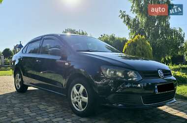 Седан Volkswagen Polo 2013 в Киеве