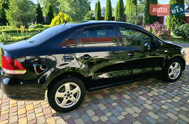 Седан Volkswagen Polo 2013 в Киеве