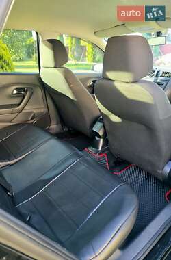 Седан Volkswagen Polo 2013 в Киеве