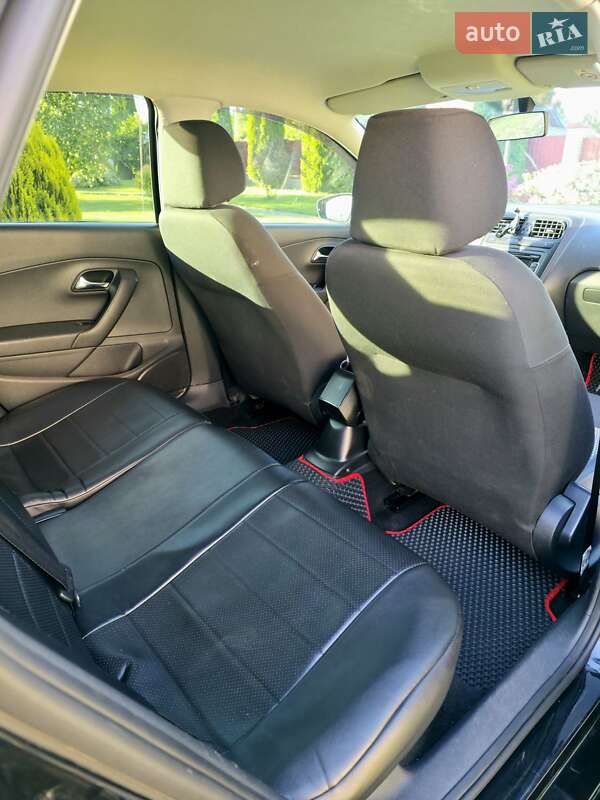 Седан Volkswagen Polo 2013 в Киеве фото 27 Седан Volkswagen Polo 2013 в Киеве