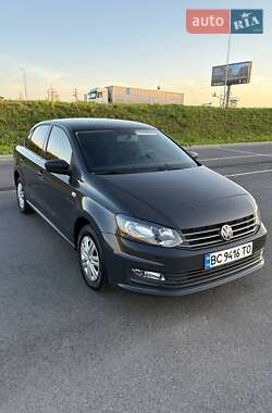 Седан Volkswagen Polo 2017 в Львове