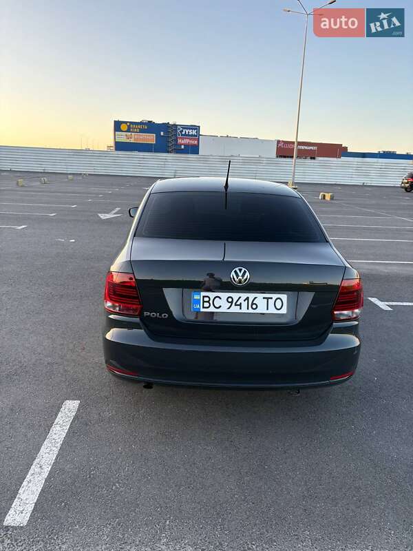 Седан Volkswagen Polo 2017 в Львове