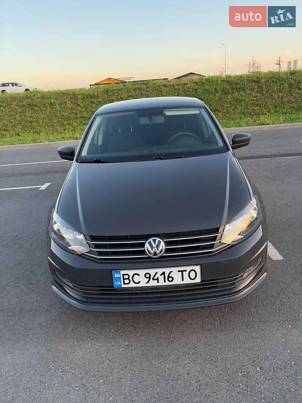 Седан Volkswagen Polo 2017 в Львове