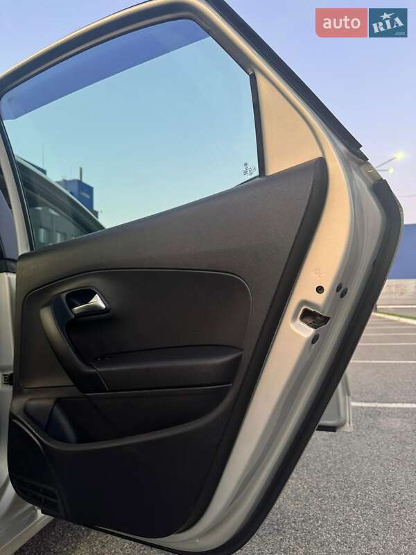 Седан Volkswagen Polo 2011 в Києві