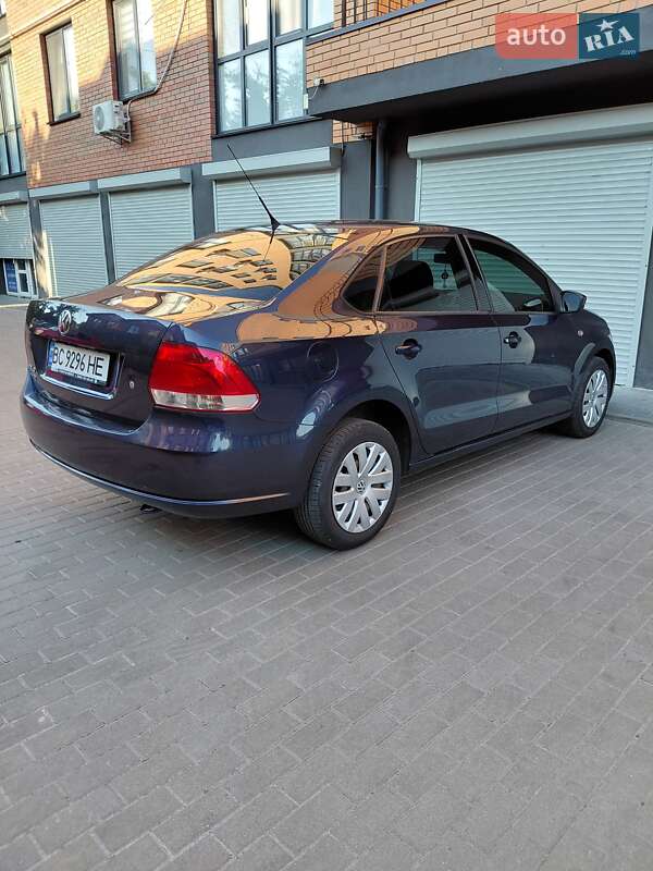 Седан Volkswagen Polo 2011 в Ирпене