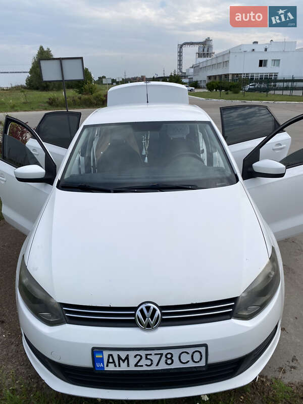 Седан Volkswagen Polo 2012 в Коростене фото 2 Седан Volkswagen Polo 2012 в Коростене