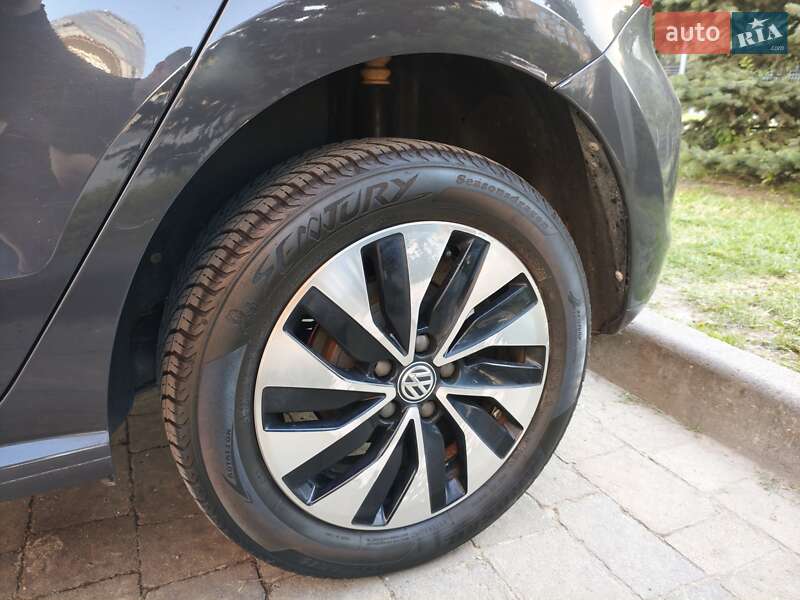 Хетчбек Volkswagen Polo 2014 в Львові