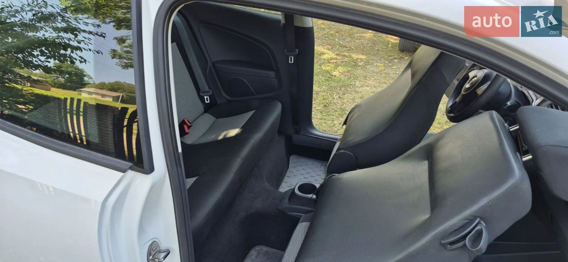 2013 Volkswagen Polo - мініатюра 16
