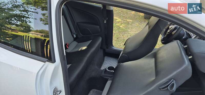 Хэтчбек Volkswagen Polo 2013 в Ивано-Франковске фото 16 Хэтчбек Volkswagen Polo 2013 в Ивано-Франковске