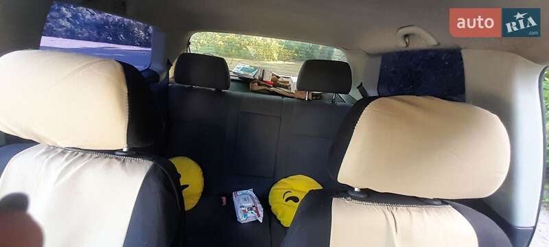 Хэтчбек Volkswagen Polo 2004 в Новояворовске