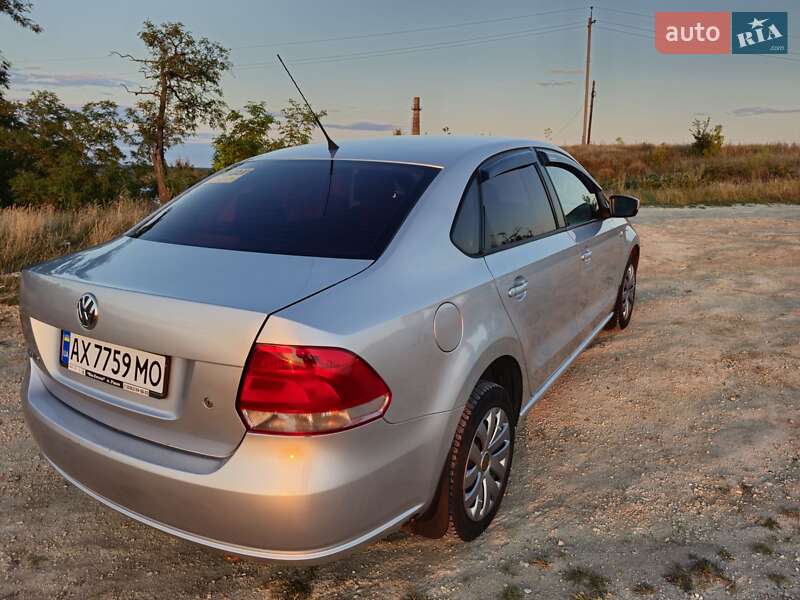 Седан Volkswagen Polo 2011 в Изюме