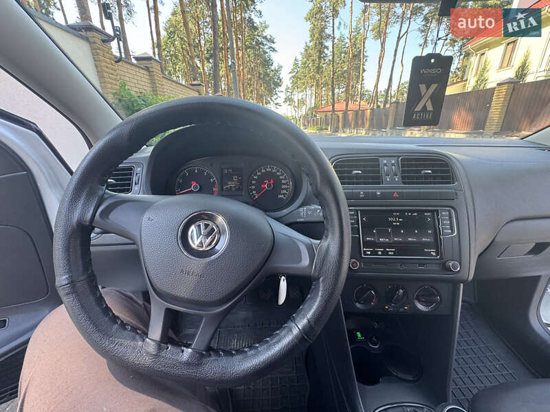 Седан Volkswagen Polo 2016 в Полтаве