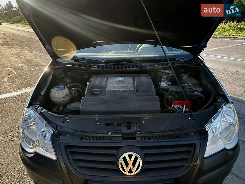 Хэтчбек Volkswagen Polo 2005 в Львове