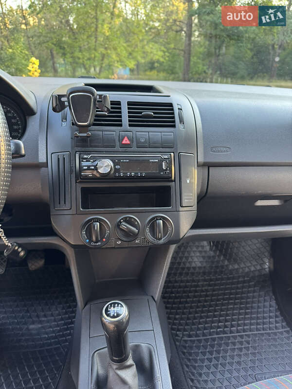 Хетчбек Volkswagen Polo 2008 в Києві