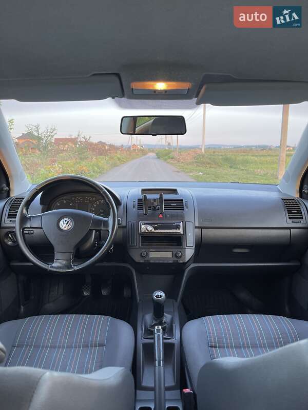Хетчбек Volkswagen Polo 2005 в Івано-Франківську