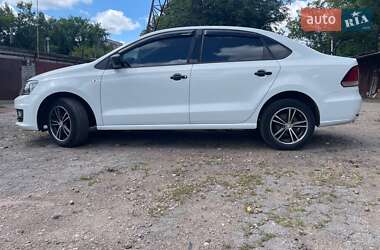 Седан Volkswagen Polo 2019 в Чернігові