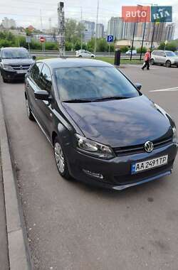 Седан Volkswagen Polo 2012 в Бучі