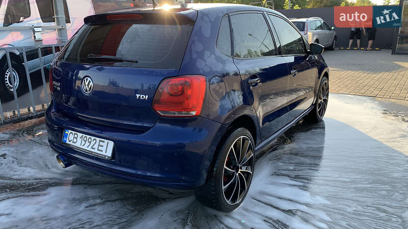Хэтчбек Volkswagen Polo 2010 в Ровно