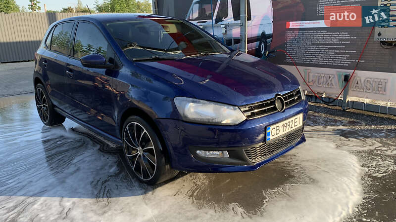 Хэтчбек Volkswagen Polo 2010 в Ровно