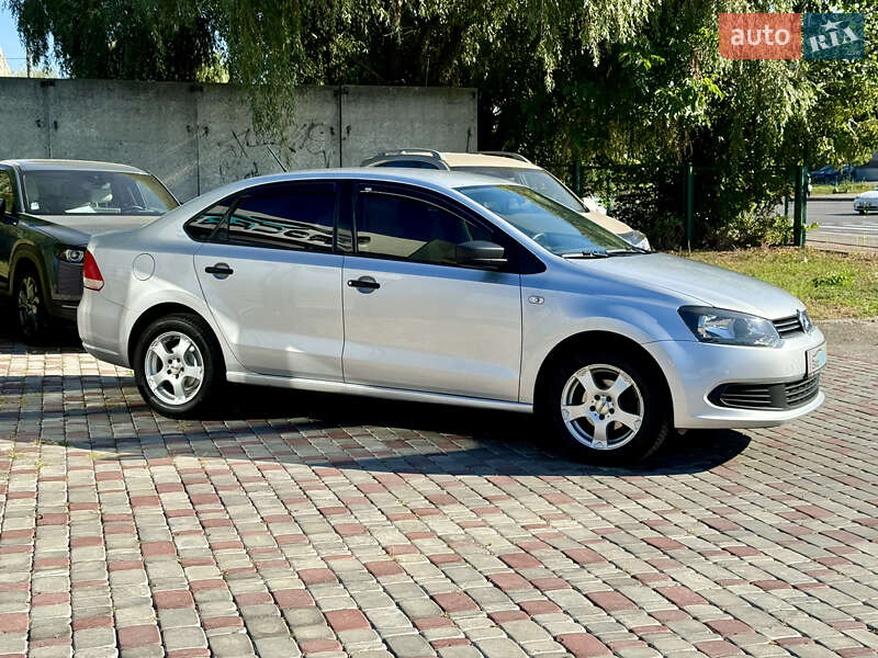 Седан Volkswagen Polo 2013 в Виннице