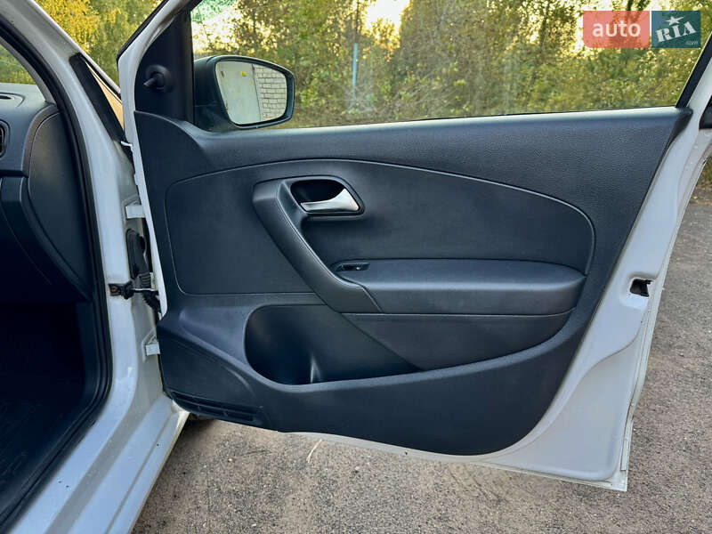 Седан Volkswagen Polo 2017 в Киеве