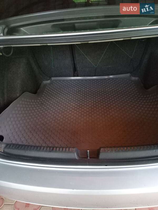 Седан Volkswagen Polo 2012 в Саврані