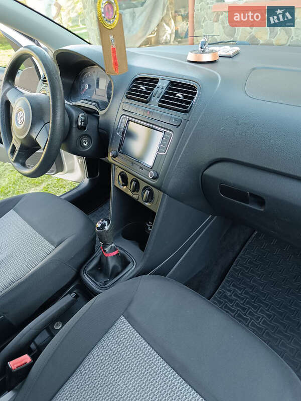 Седан Volkswagen Polo 2012 в Львові