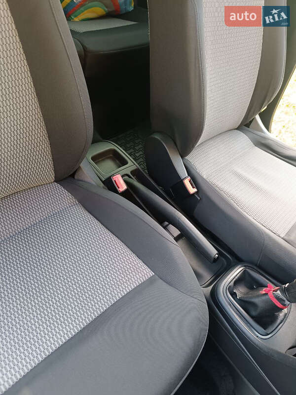 Седан Volkswagen Polo 2012 в Львові