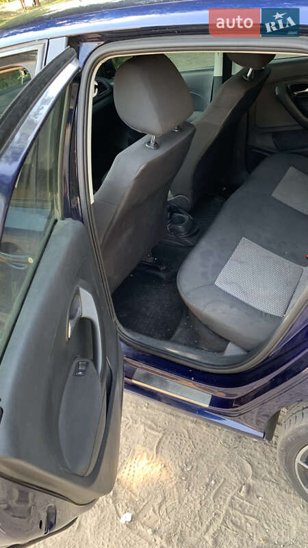 Хэтчбек Volkswagen Polo 2010 в Ровно