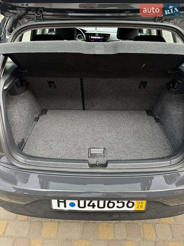 Хетчбек Volkswagen Polo 2019 в Сваляві