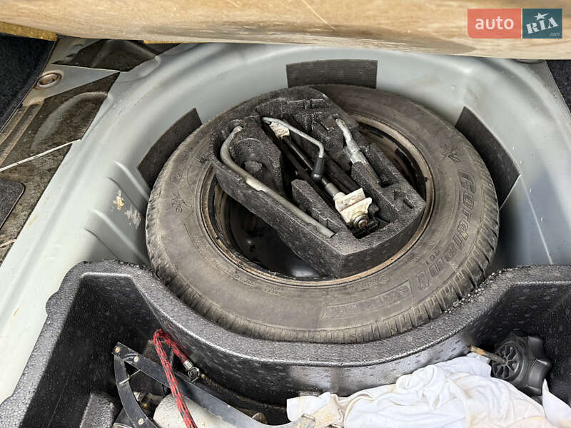 Седан Volkswagen Polo 2012 в Львові