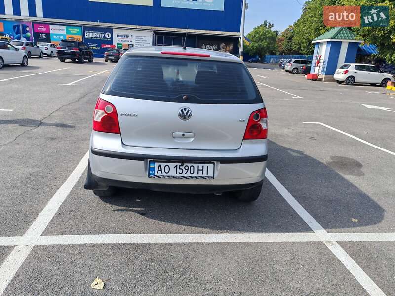 Хэтчбек Volkswagen Polo 2003 в Ужгороде