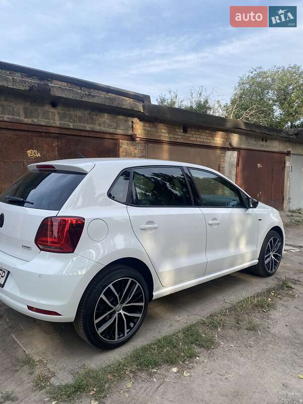 Хэтчбек Volkswagen Polo 2014 в Киеве