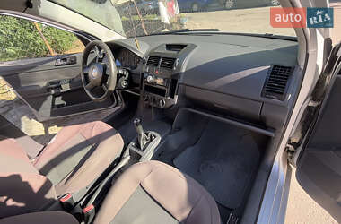 Хэтчбек Volkswagen Polo 2003 в 