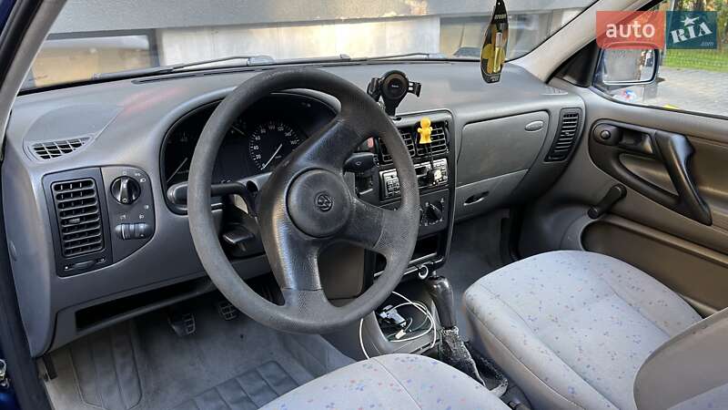 Хэтчбек Volkswagen Polo 1998 в Черновцах