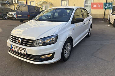 Седан Volkswagen Polo 2017 в Киеве