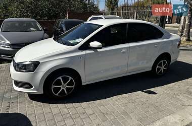 Седан Volkswagen Polo 2012 в 