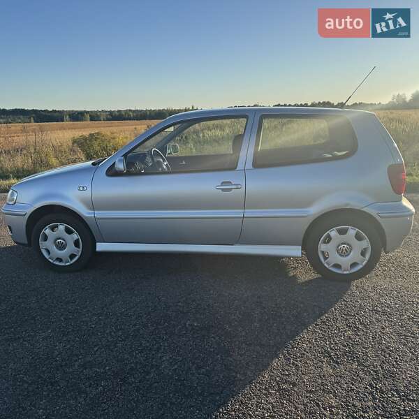 Хэтчбек Volkswagen Polo 2001 в Народичах