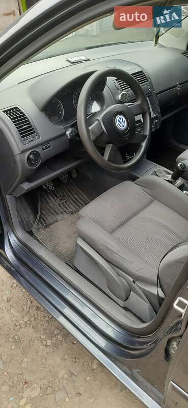 Хетчбек Volkswagen Polo 2002 в Новоселиці
